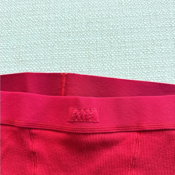 SKIMS Red Ribbed Boxer Shorts - Picture 3 of 4